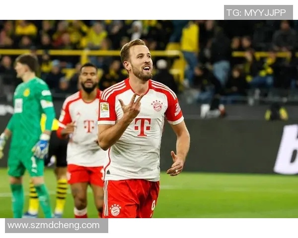 拜仁足球明星时尚穿搭解析展现运动与潮流的完美结合