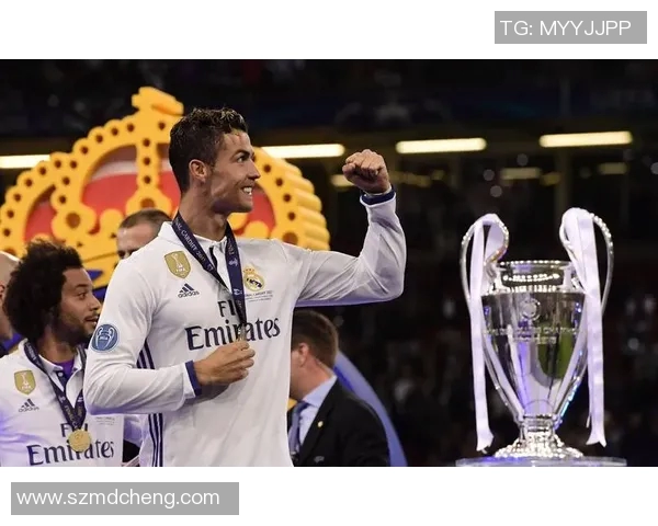 足球明星C罗墙纸打造个性家居空间让你与球星同在