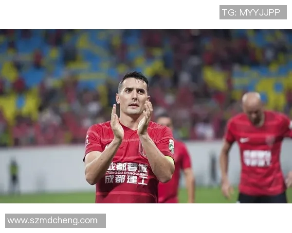 谁是足球场上最具霸气风范的明星球员揭秘